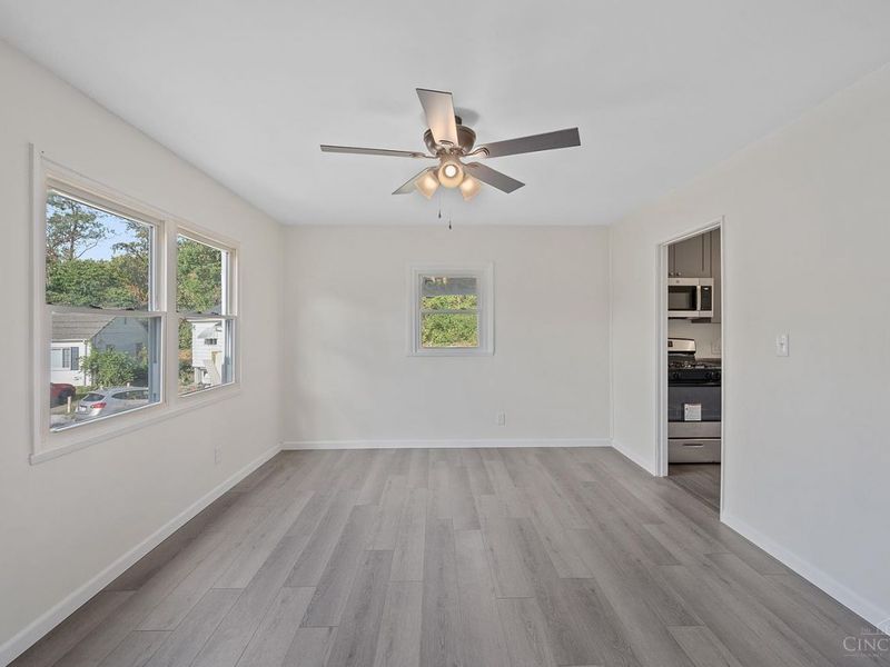 1914 Ashrook Drive, Cincinnati, OH 45238 Photo 5