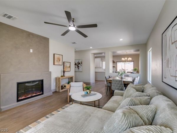 533 Kings Links Street , Henderson, NV 89012