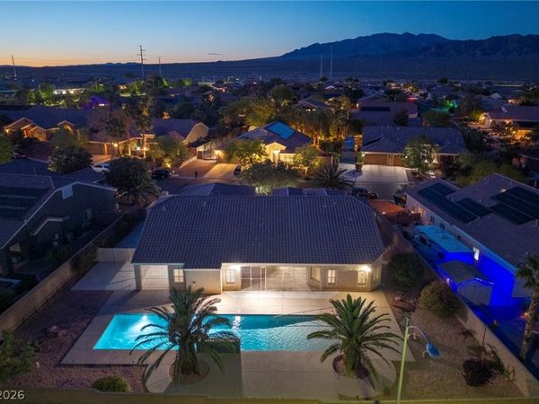 8345 Christinas Cove Avenue , Las Vegas, NV 89131