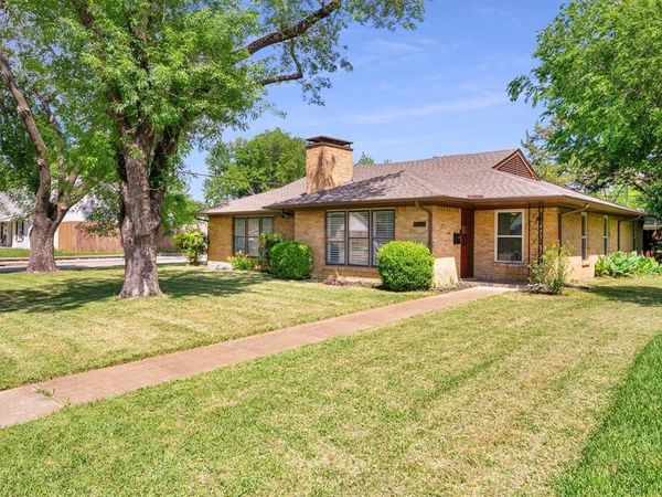 2949 Maydelle Lane, Farmers Branch, TX 75234