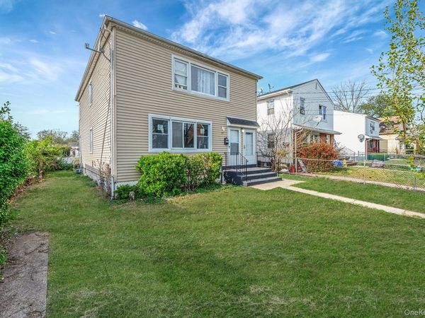 95 Wellesley Street, Hempstead, NY 11550