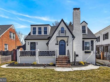 1607 N GLEBE ROAD , ARLINGTON, VA 22207