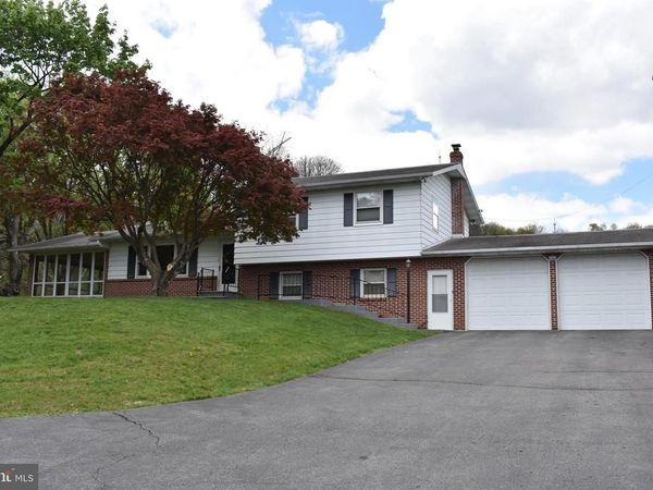 2742 ROUTE 143 , KEMPTON, PA 19529