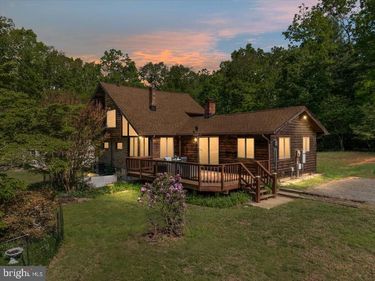 146 LIZZIE MILLS ROAD, CASTLETON, VA 22716