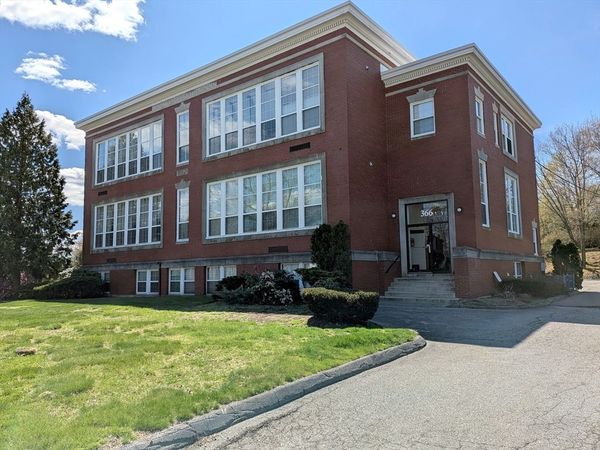 366 Thacher St, Unit 6, Attleboro, MA 02703