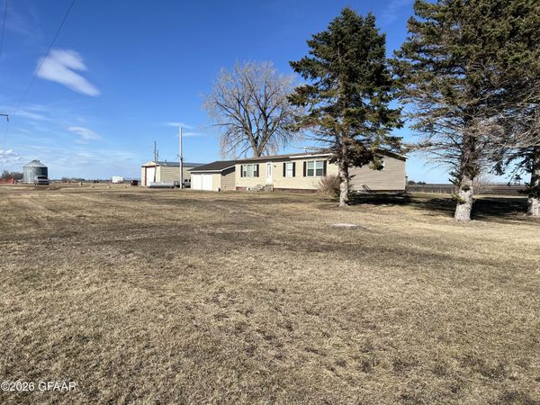 142 10TH Street NE, Reynolds, ND 58275