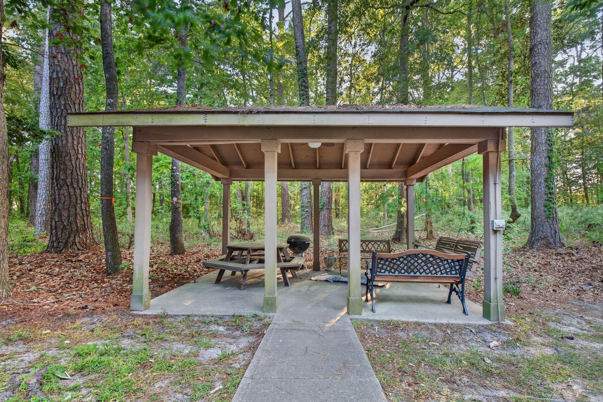 188 Midland Parkway Photo 12