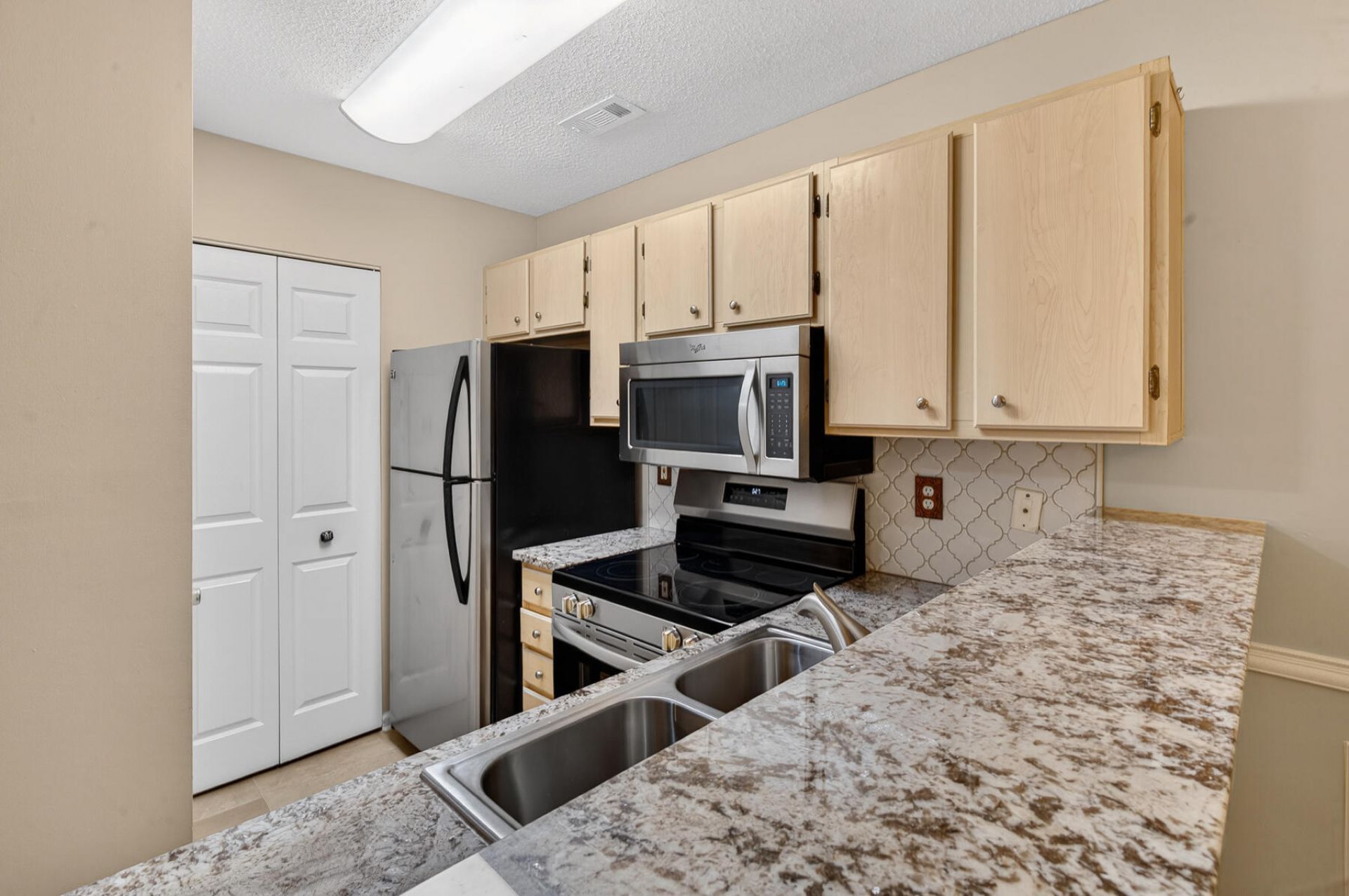 188 Midland Parkway Photo 20