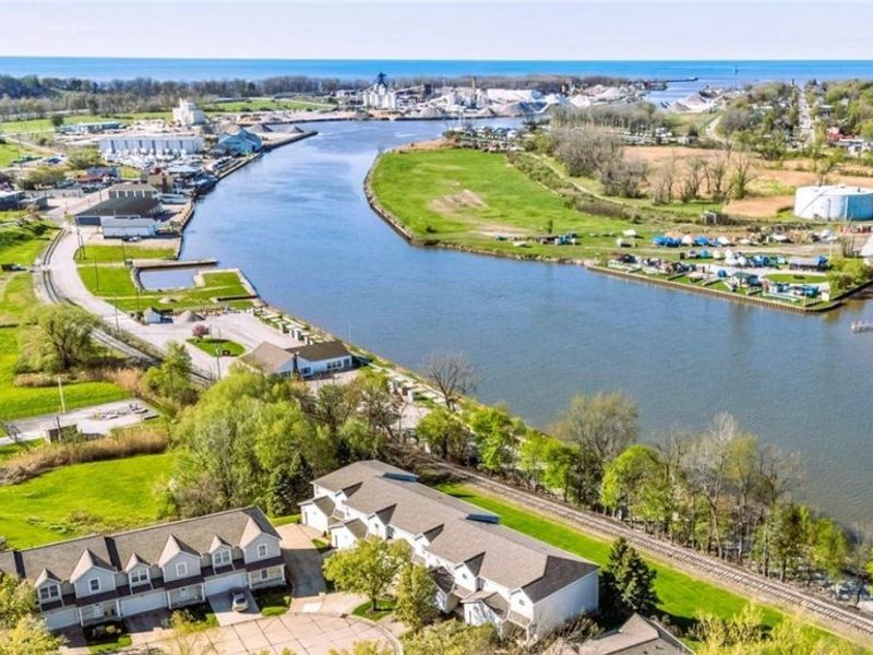 90 Grand Key Drive , Grand River, OH 44045 Photo 2