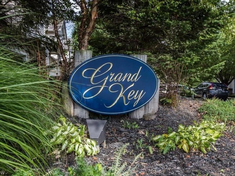 90 Grand Key Drive, Grand River, OH 44045 Photo 3