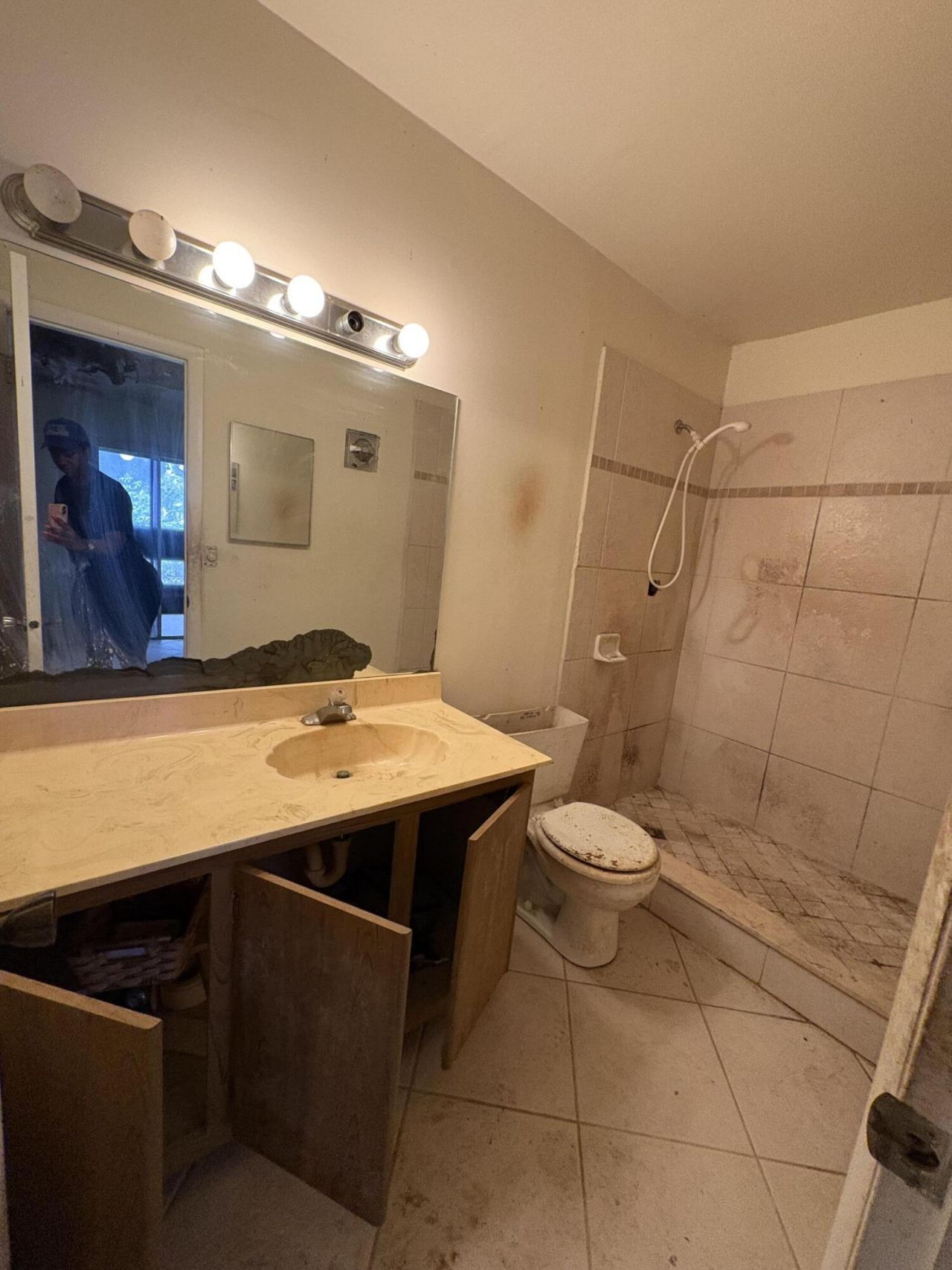 5586 N Lakewood Cir Circle E, Unit A, Margate, FL 33063 Photo