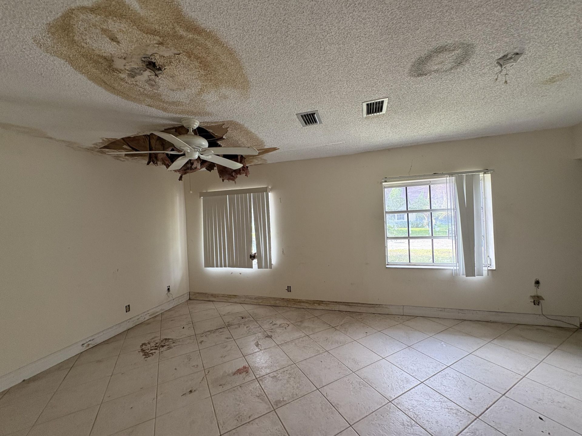 5586 N Lakewood Cir Circle E, Unit A, Margate, FL 33063 Photo