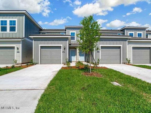 166 BRAZIL NUT Circle, Jacksonville, FL 32218