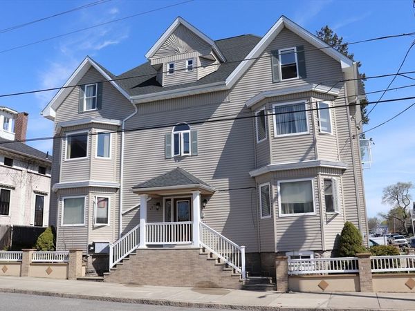 484 Walnut St, Unit 2E, Fall River, MA 02720