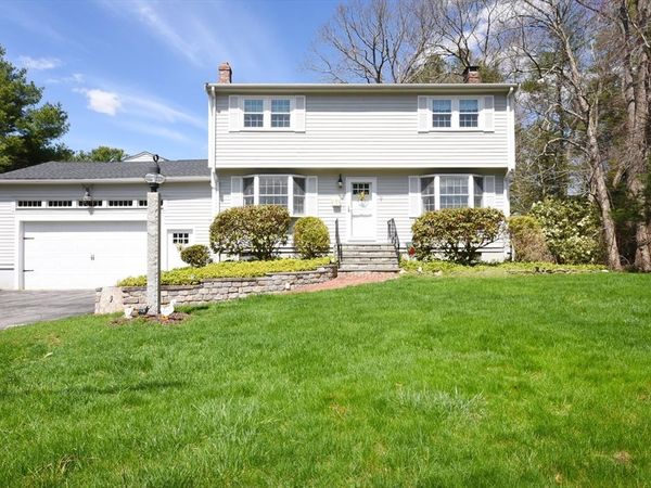 9 Hermosa Dr, Easton, MA 02375