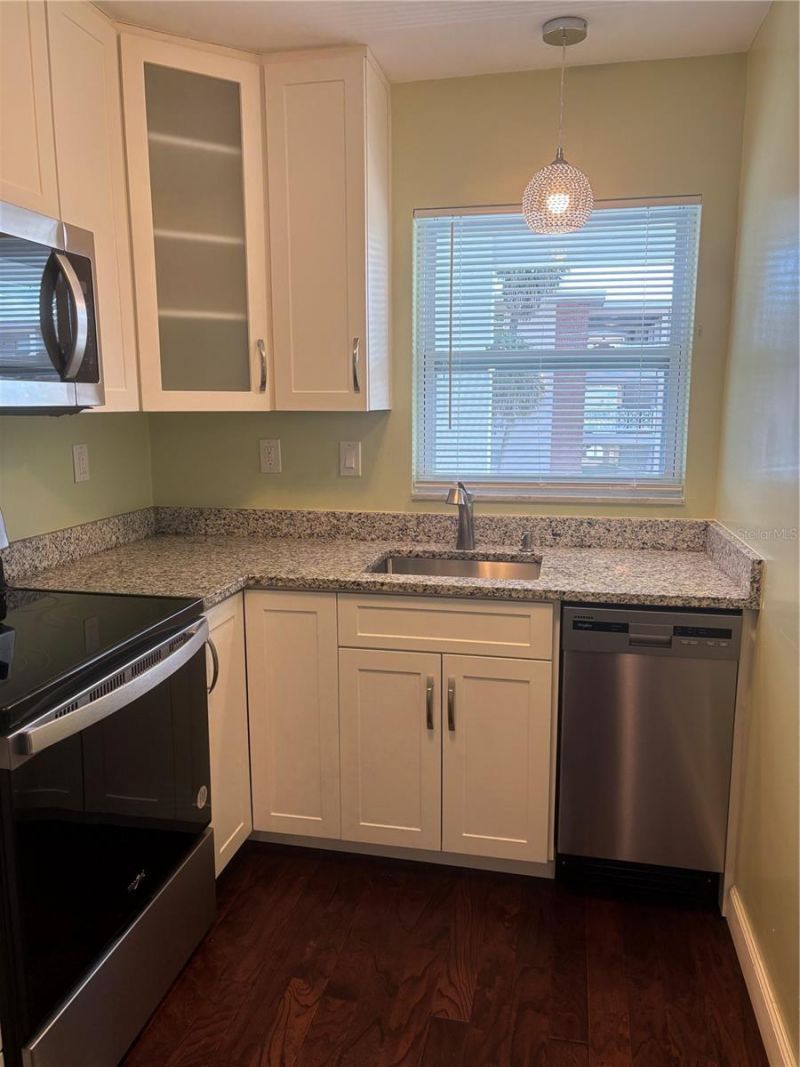 3160 36th Street N, Unit 210, Saint Petersburg, FL 33713 Photo