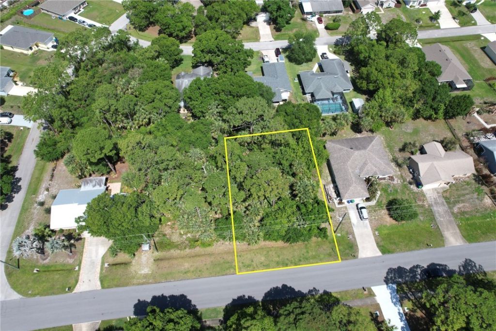 Tbd Tulip Drive, Sebastian, FL 32958 Photo
