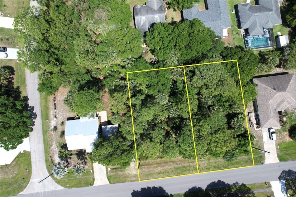 Tbd Tulip Drive, Sebastian, FL 32958 Photo