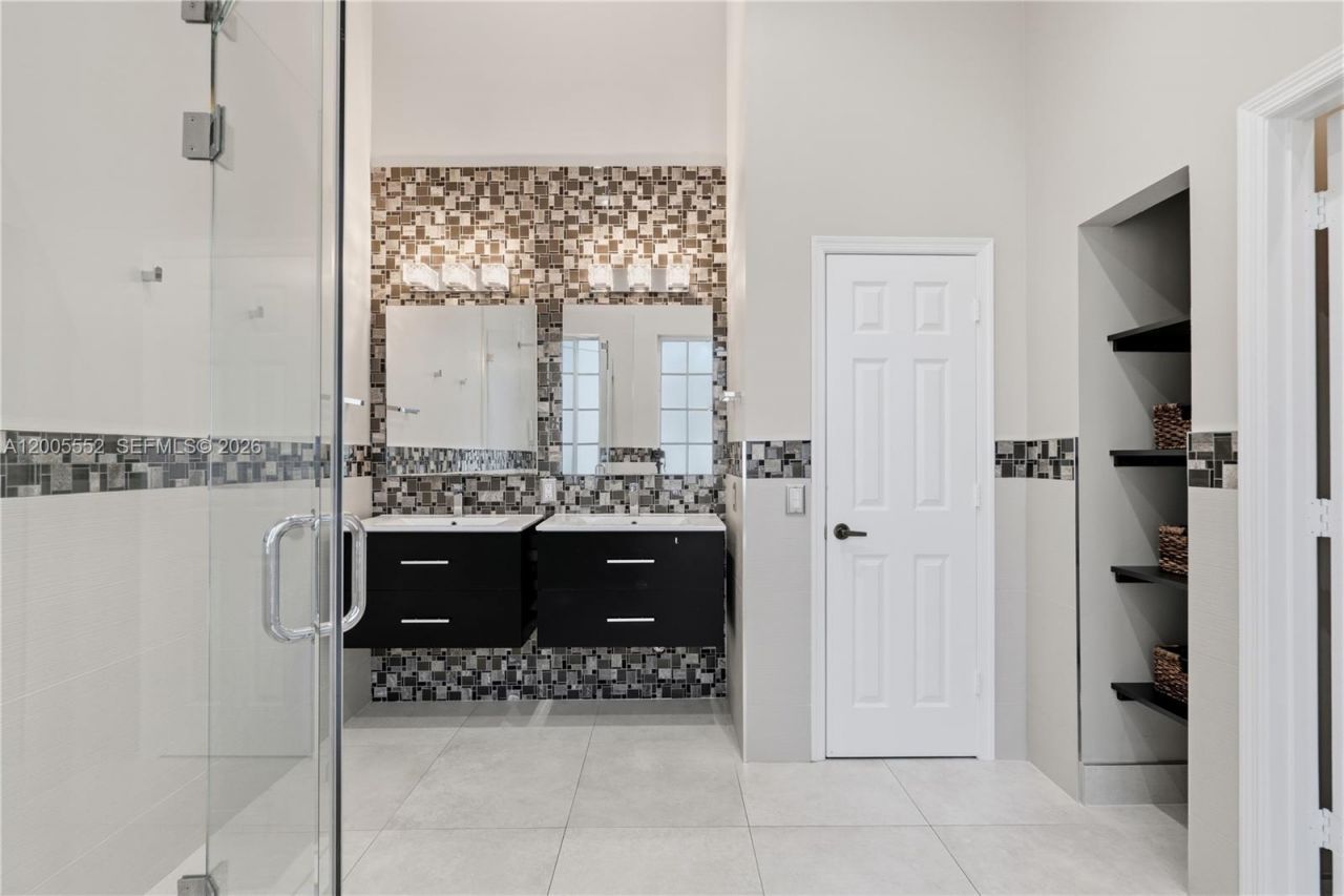 849 Crestview Circle , Weston, FL 33327 Photo