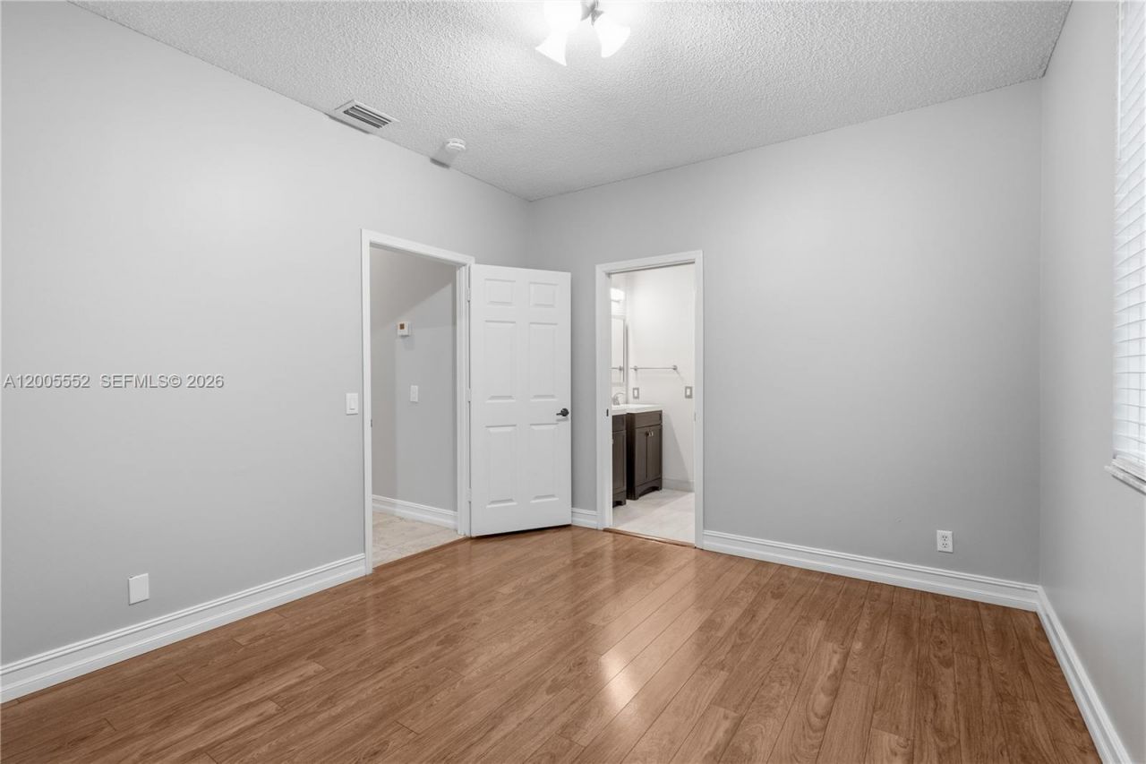 849 Crestview Circle , Weston, FL 33327 Photo