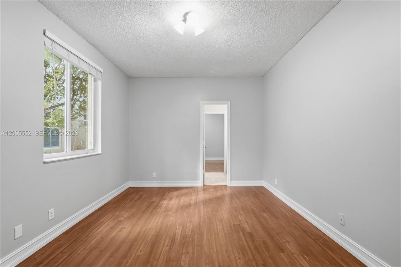 849 Crestview Circle , Weston, FL 33327 Photo
