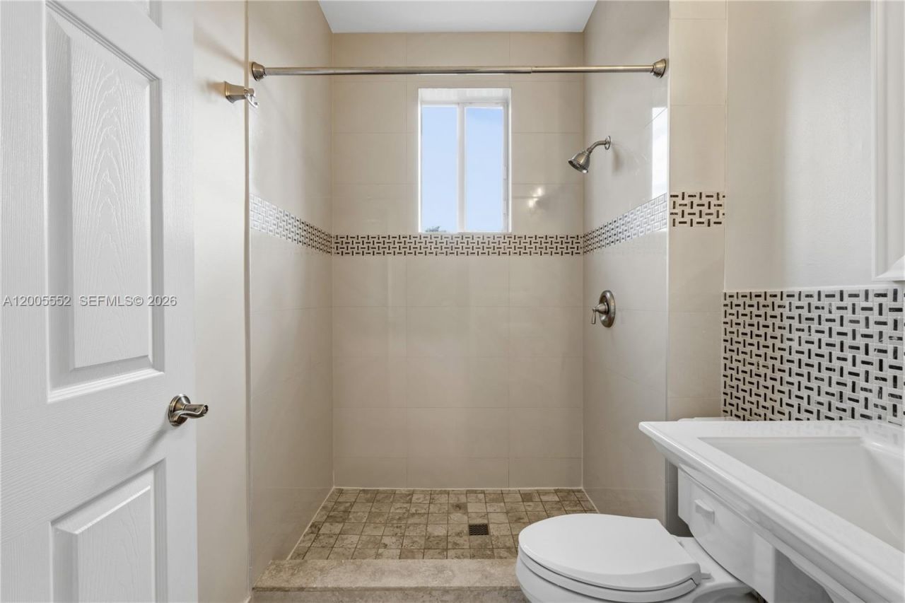 849 Crestview Circle , Weston, FL 33327 Photo