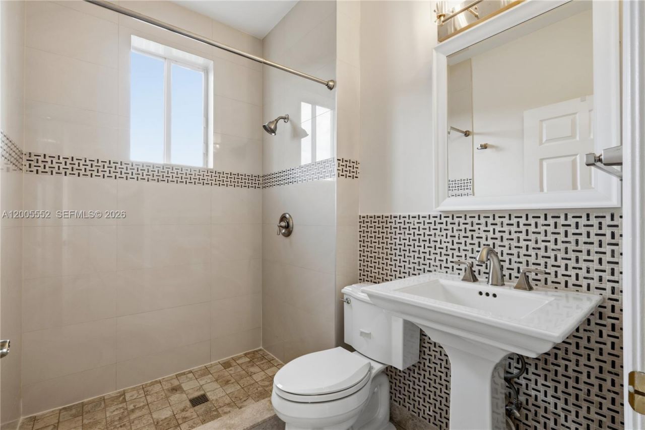 849 Crestview Circle , Weston, FL 33327 Photo