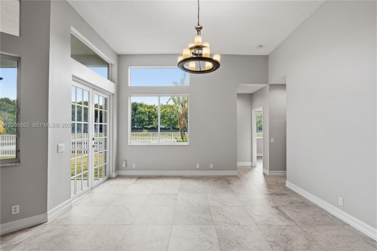 849 Crestview Circle , Weston, FL 33327 Photo