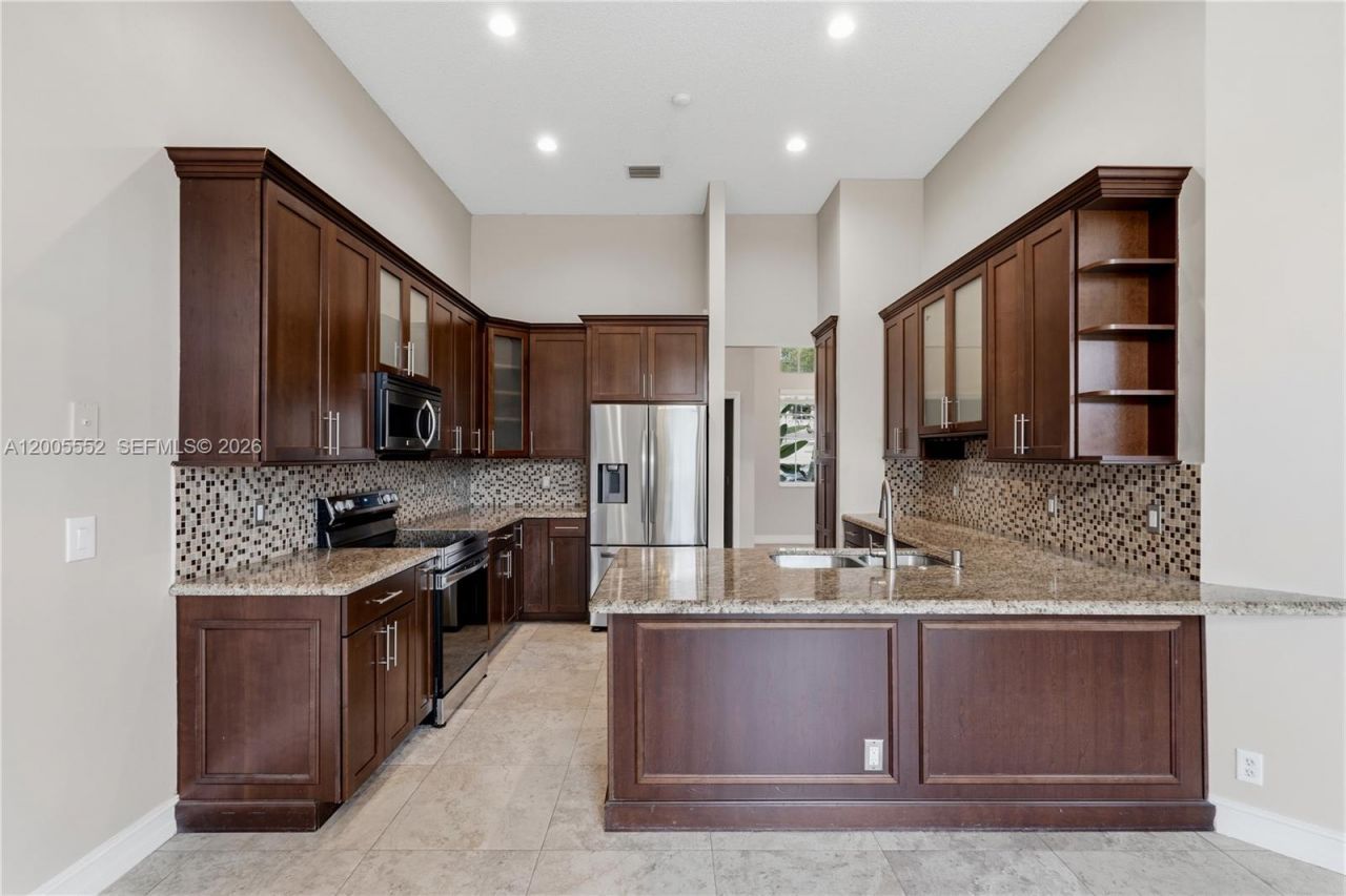 849 Crestview Circle , Weston, FL 33327 Photo