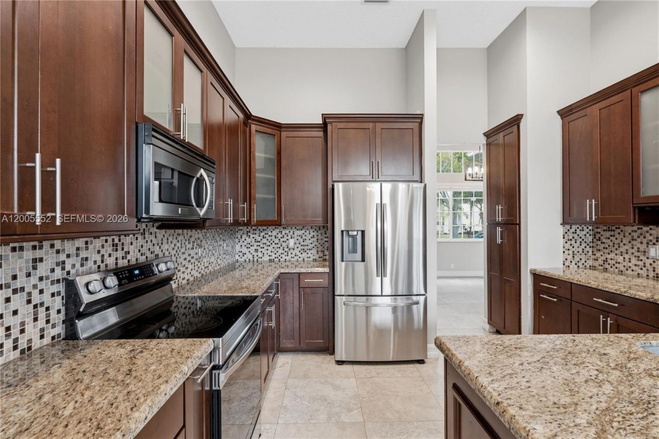 849 Crestview Circle , Weston, FL 33327 Photo