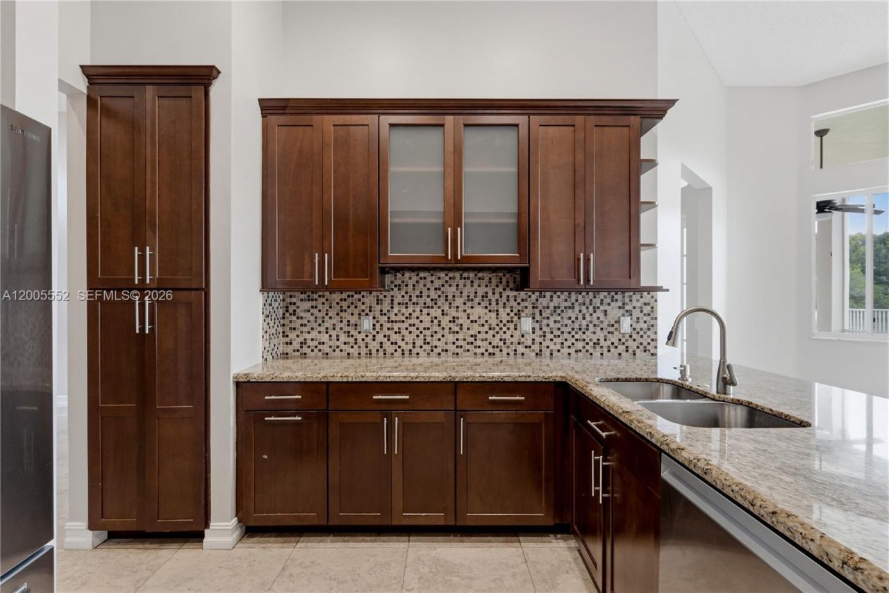 849 Crestview Circle , Weston, FL 33327 Photo