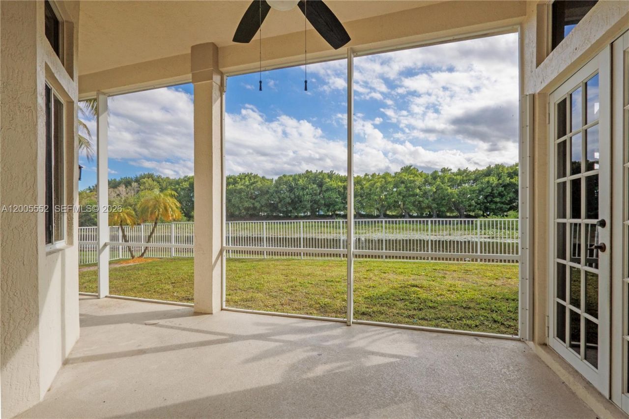 849 Crestview Circle , Weston, FL 33327 Photo