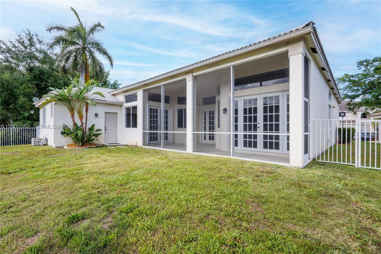 849 Crestview Circle , Weston, FL 33327 Photo