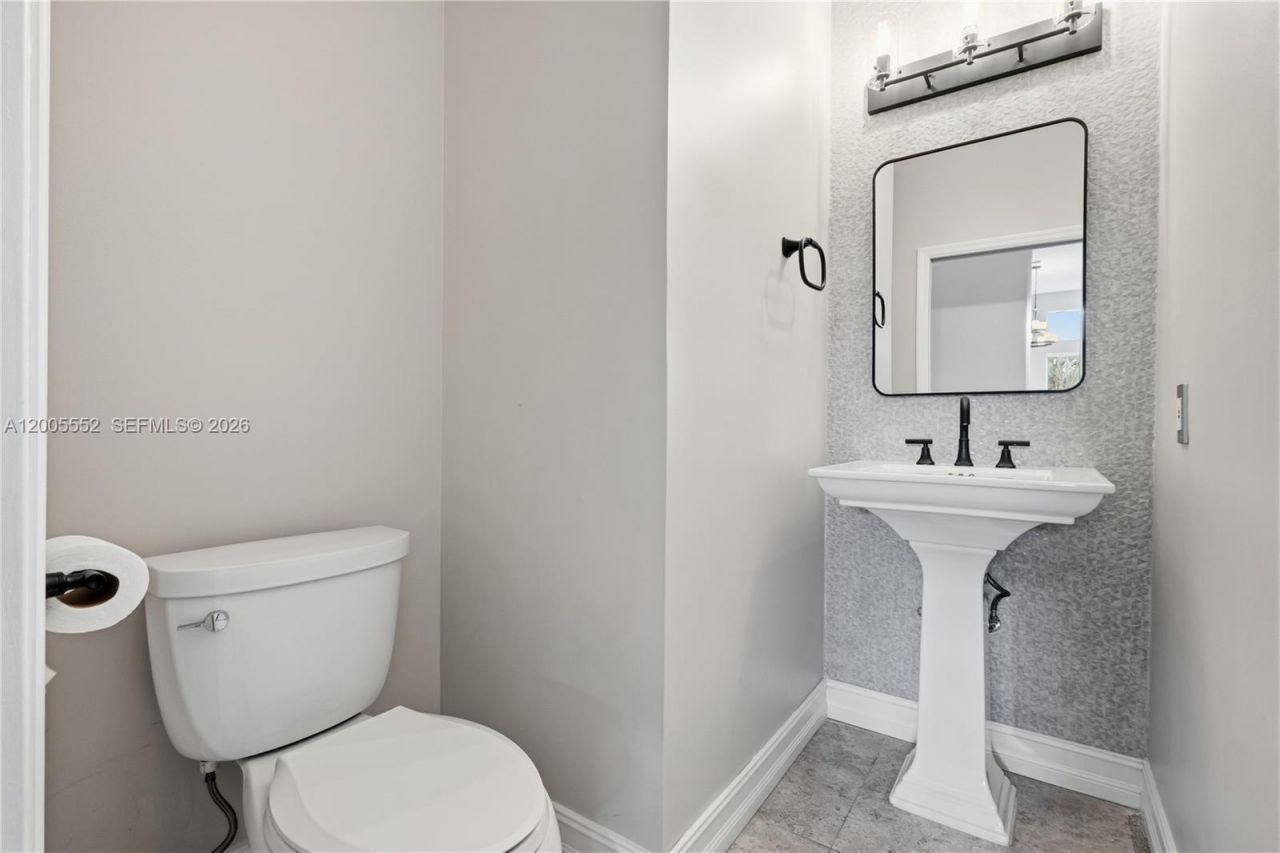 849 Crestview Circle , Weston, FL 33327 Photo