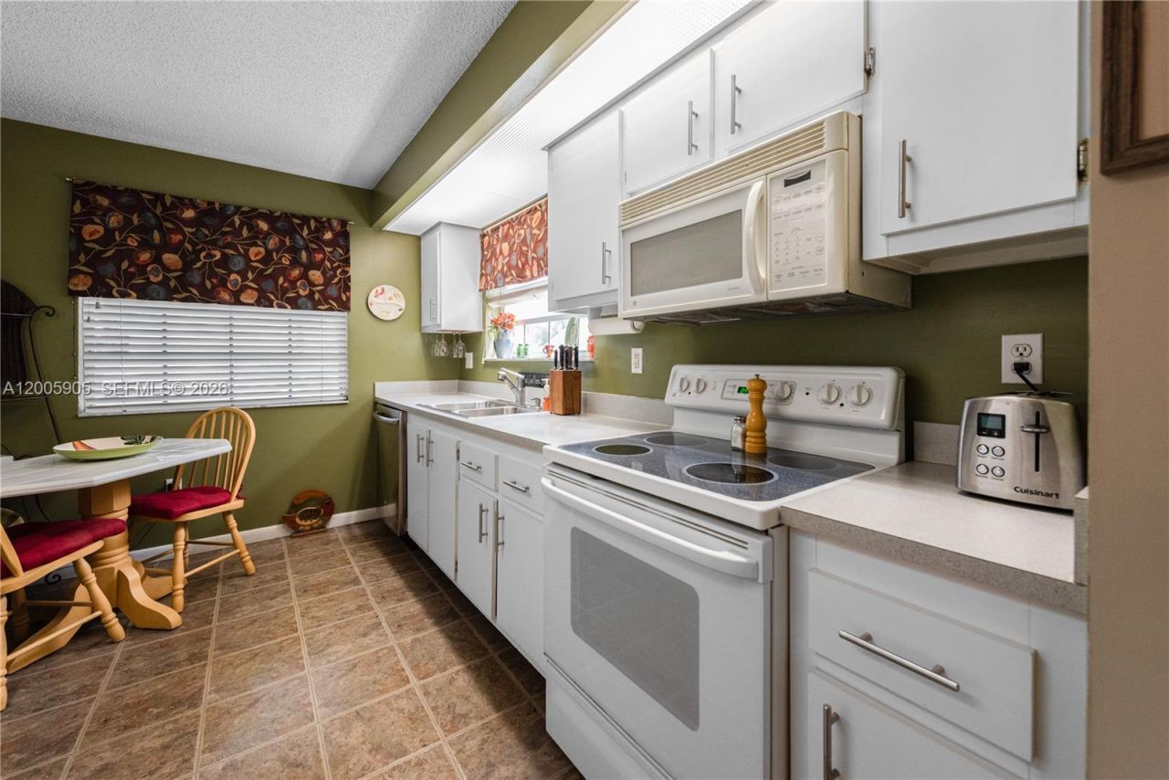 2524 SE 19th Pl , Unit 204-B, Homestead, FL 33035 Photo