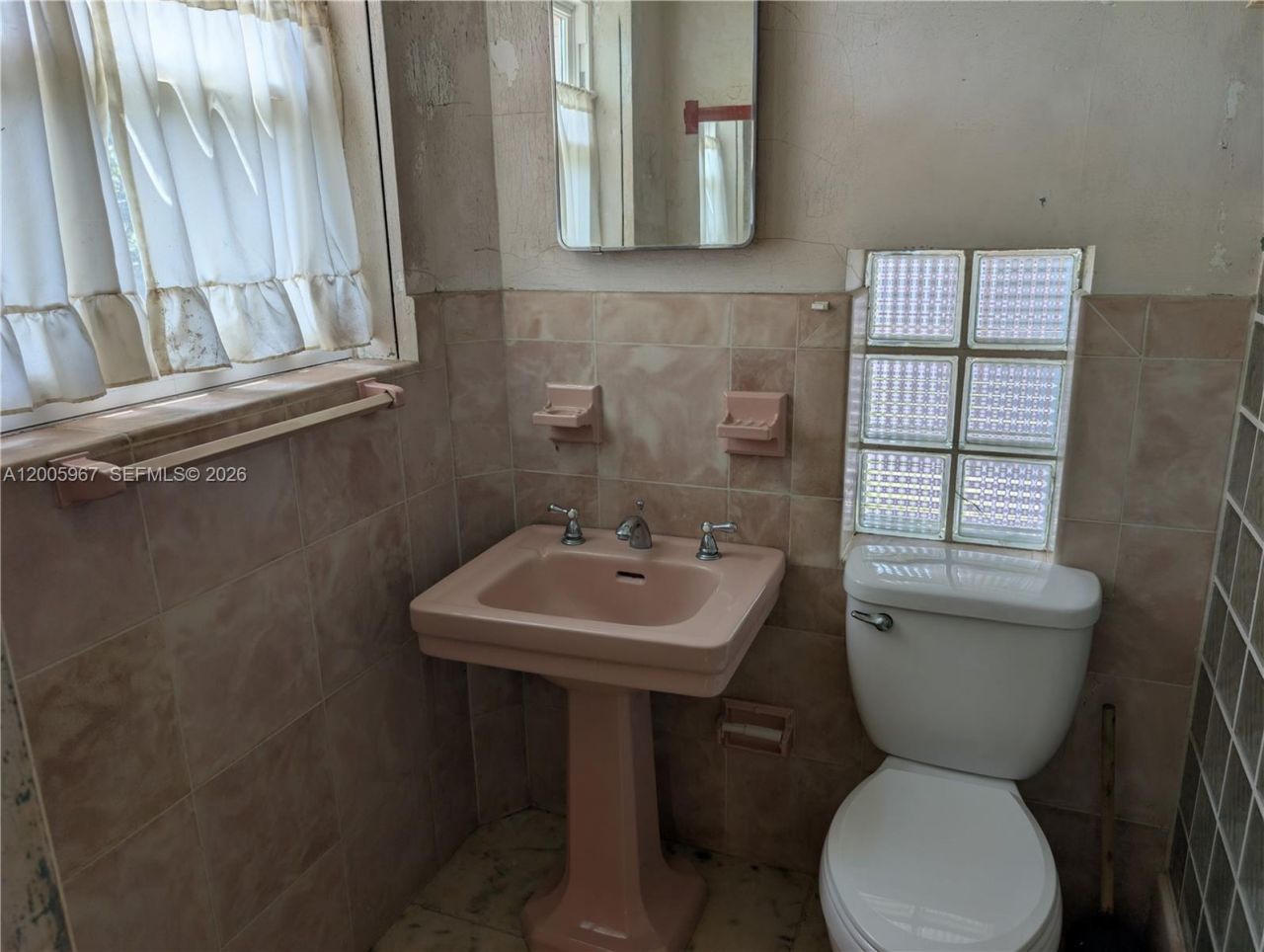 1126 SE 2nd Ave , Fort Lauderdale, FL 33316 Photo