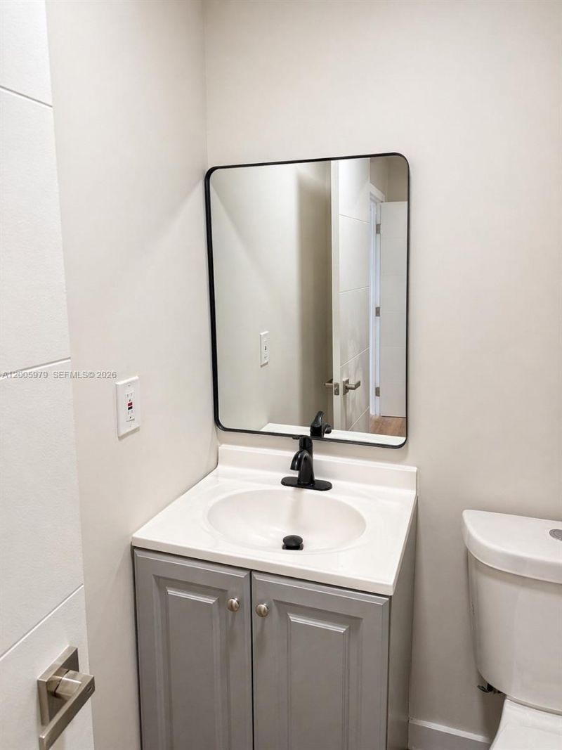 576 NE 63rd St , Unit 4, Miami, FL 33138 Photo