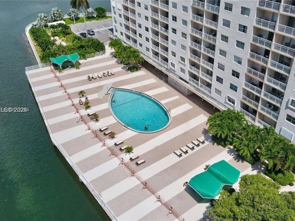 400 Kings Point Dr , Unit 331, Sunny Isles Beach, FL 33160