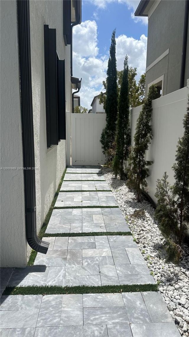 3423 W 110th St , Unit ., Hialeah, FL 33018 Photo