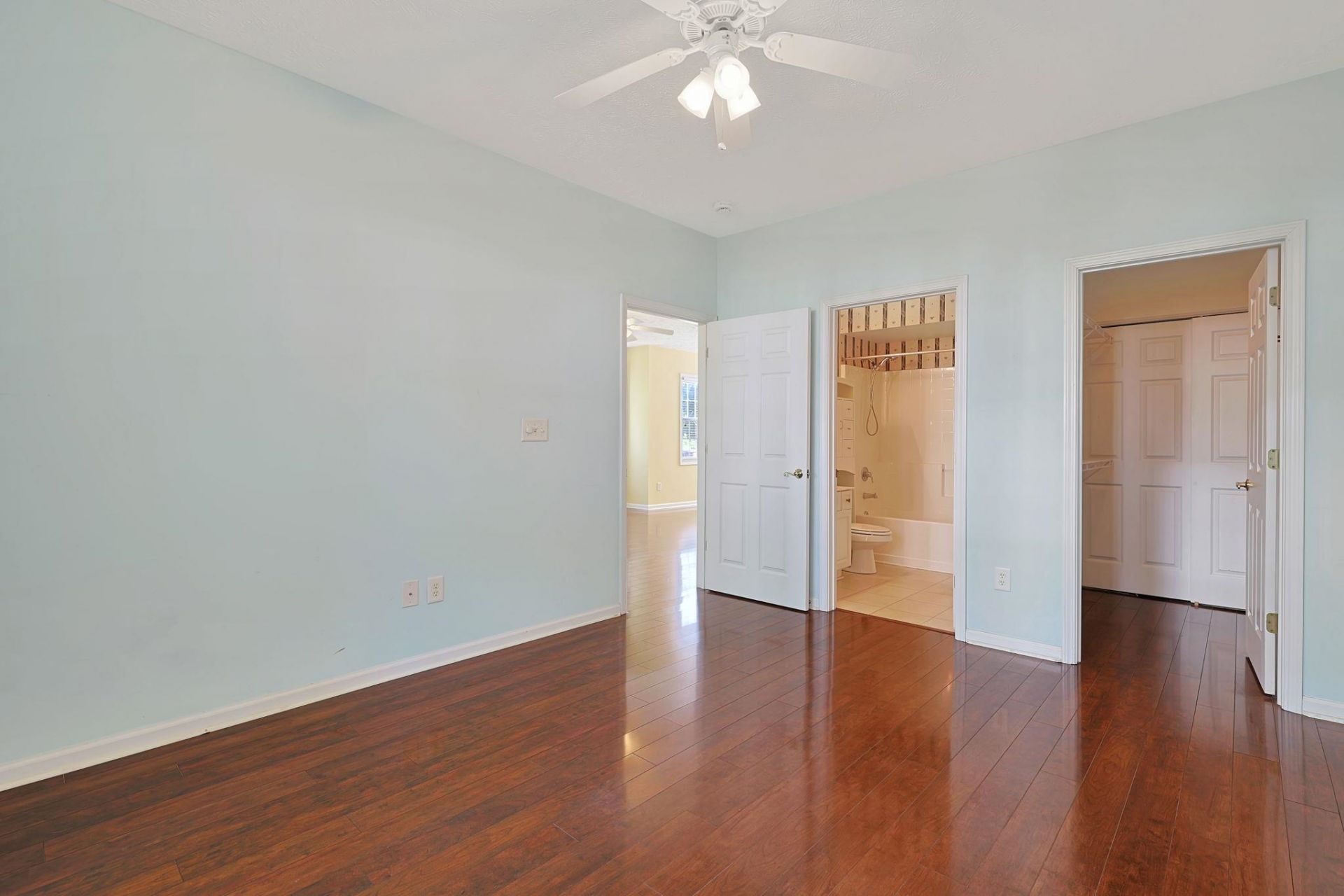 601 Hillside Ave. N Photo 13