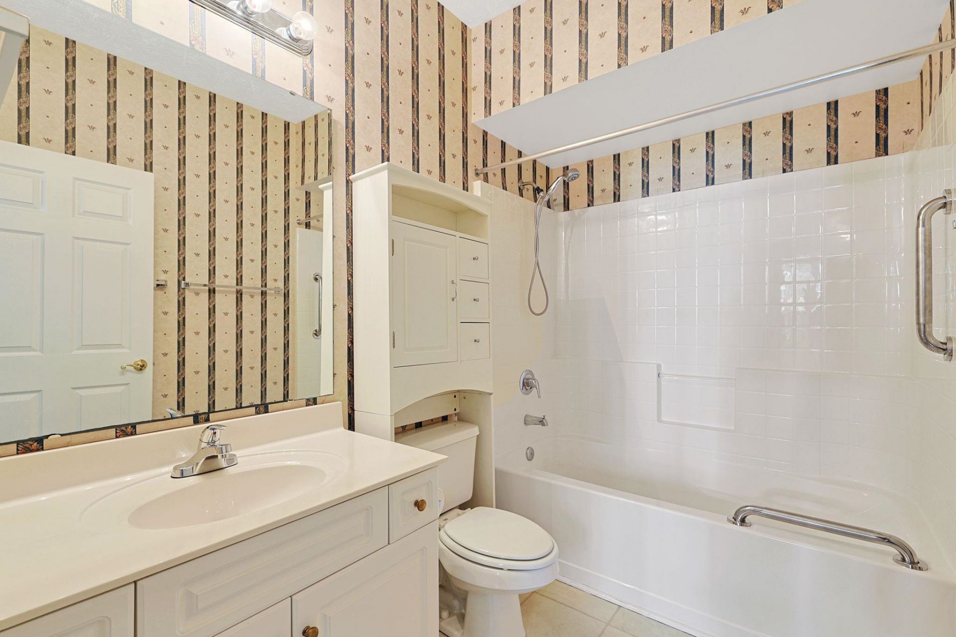 601 Hillside Ave. N Photo 15