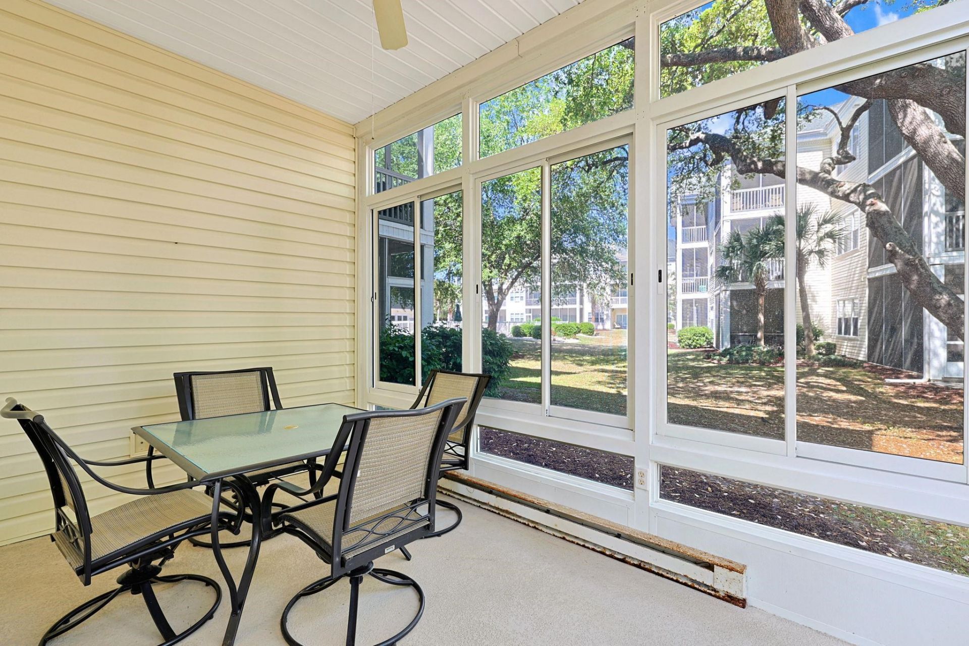 601 Hillside Ave. N Photo 24