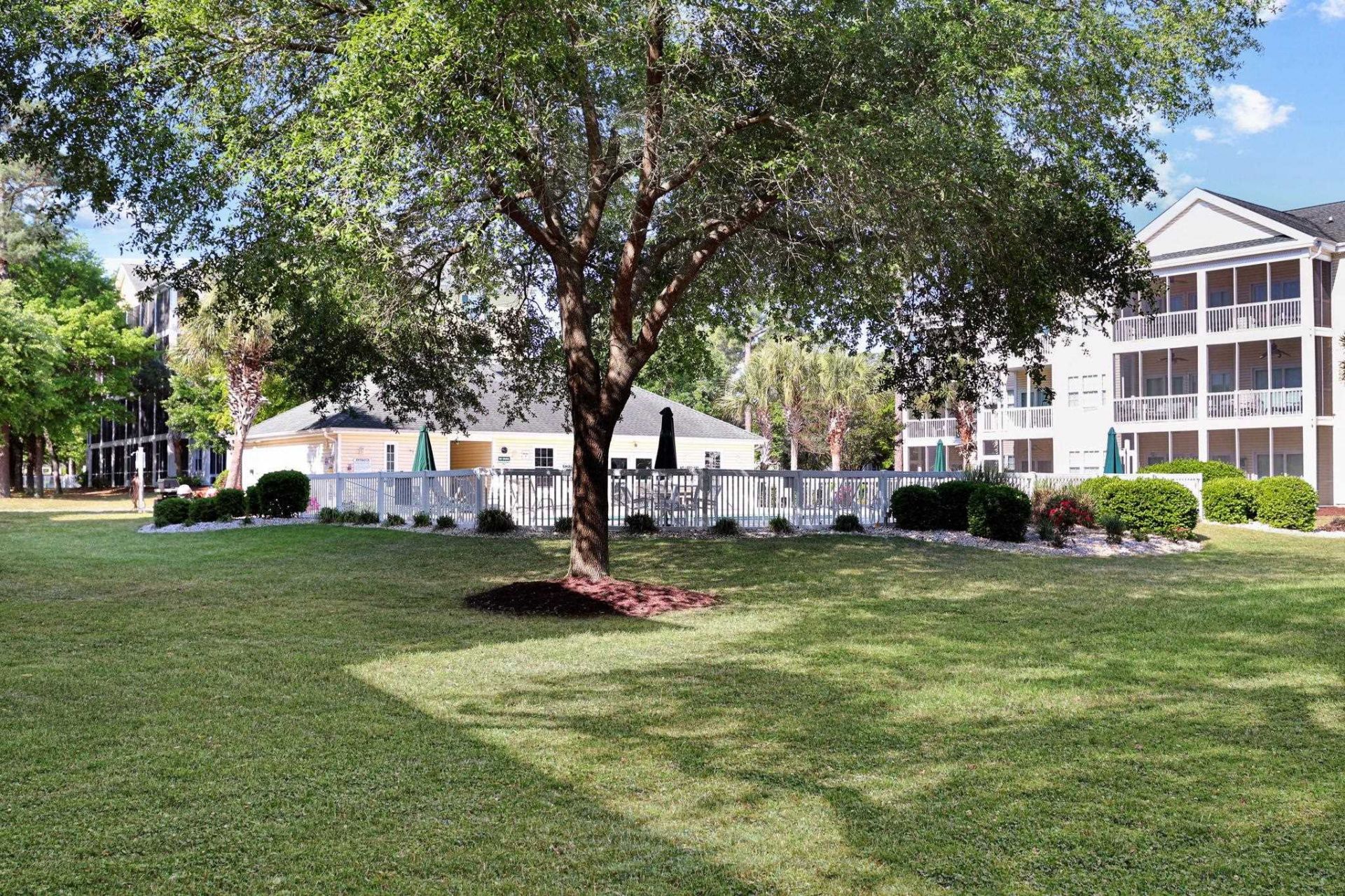 601 Hillside Ave. N Photo 28