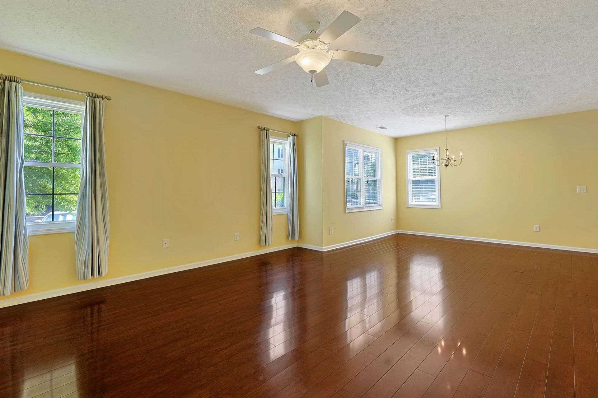 601 Hillside Ave. N Photo 4