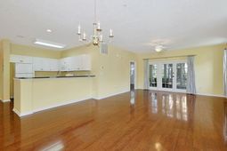 601 Hillside Ave. N photo 4