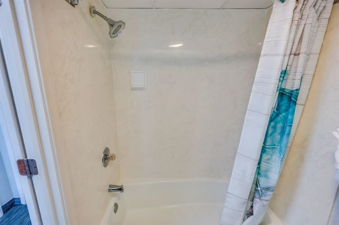 1105 S Ocean Blvd. Photo 4