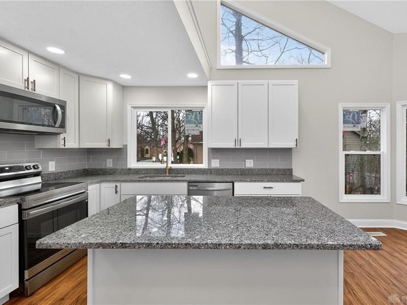 811 Wind Bluff Point, Springboro, OH 45066 Photo 11