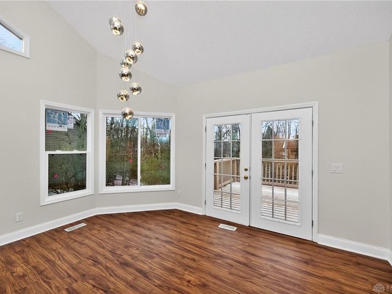 811 Wind Bluff Point, Springboro, OH 45066 Photo 8