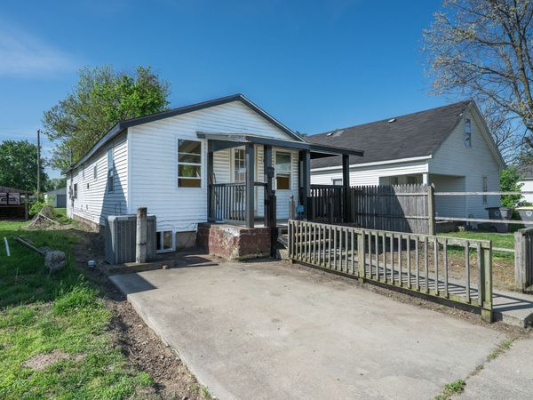 811 W Laurel Street , Seymour, IN 47274