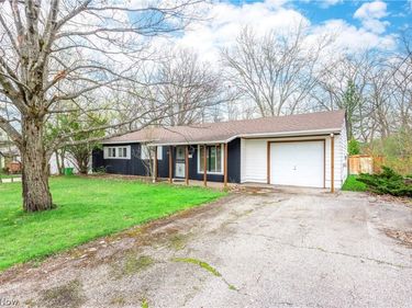 6194 Eldridge Boulevard, Bedford Heights, OH 44146